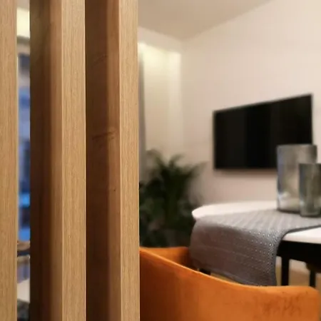 Nowoczesny Apartament: Targi I Mtp I Park Wilsona I Pkp Apartament *