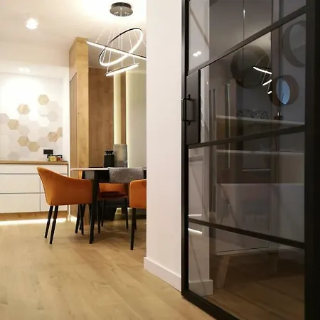 Nowoczesny Apartament: Targi I Mtp I Park Wilsona I Pkp *